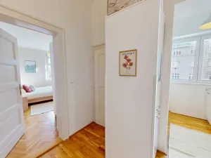 Prodej bytu 2+1, Praha - Holešovice, U Uranie, 55 m2