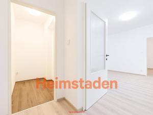 Pronájem bytu 2+1, Ostrava - Poruba, náměstí Boženy Němcové, 71 m2