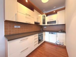 Pronájem bytu 3+kk, Praha - Vysočany, Pod Harfou, 75 m2