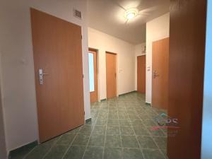 Pronájem bytu 3+kk, Praha - Vysočany, Pod Harfou, 75 m2