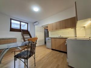 Pronájem bytu 2+1, Dobruška, Šubertovo nám., 70 m2