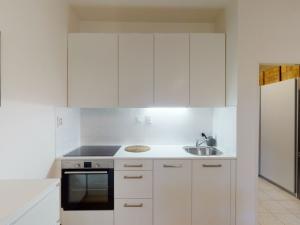 Prodej bytu 1+kk, Hostivice, Školská, 28 m2