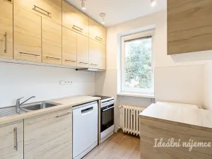 Pronájem bytu 4+kk, Praha - Podolí, Jeremenkova, 94 m2