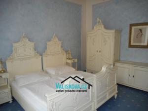 Pronájem bytu 2+kk, Kroměříž, Riegrovo náměstí, 70 m2