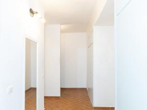 Pronájem bytu 1+1, Praha - Prosek, Nad Krocínkou, 50 m2
