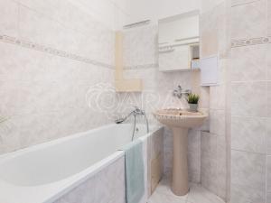 Prodej bytu 2+1, Praha - Vysočany, Novovysočanská, 50 m2