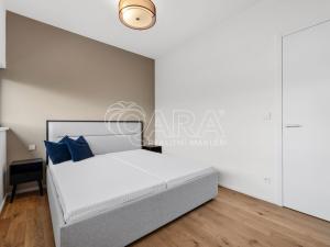 Pronájem bytu 2+kk, Praha - Troja, Pod Hrachovkou, 61 m2