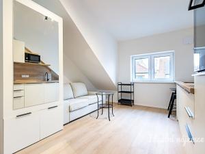Pronájem bytu 1+kk, Praha - Záběhlice, Za návsí, 26 m2