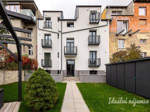 Pronájem bytu 1+kk, Praha - Záběhlice, Za návsí, 26 m2