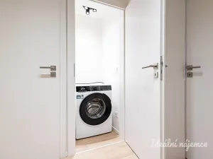 Pronájem bytu 1+kk, Praha - Záběhlice, Za návsí, 29 m2