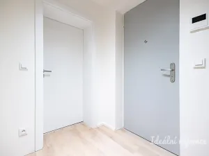 Pronájem bytu 1+kk, Praha - Záběhlice, Za návsí, 29 m2