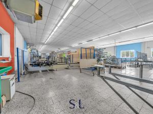 Prodej výrobních prostor, Milovice, Italská, 1819 m2