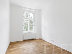 Pronájem bytu 1+kk, Praha - Nusle, Lumírova, 31 m2
