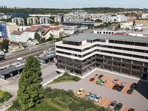 Pronájem kanceláře, Praha - Vysočany, Poděbradská, 1542 m2