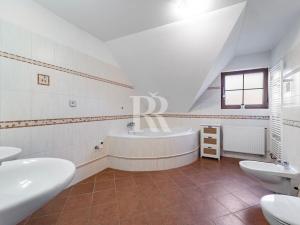 Prodej rodinného domu, Libčany, 280 m2