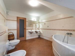 Prodej rodinného domu, Libčany, 280 m2