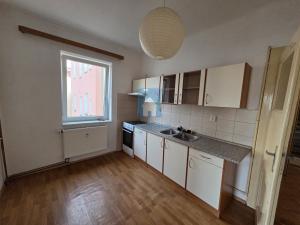 Pronájem bytu 1+1, Plzeň, Sladkovského, 42 m2