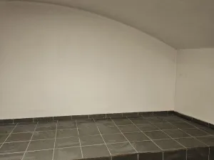 Pronájem skladu, Praha - Vinohrady, Italská, 108 m2