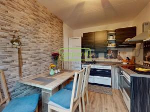 Prodej bytu 2+1, Teplice - Trnovany, Hlávkova, 53 m2