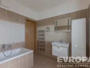 Prodej bytu 3+kk, Praha - Kobylisy, Ke Stírce, 77 m2