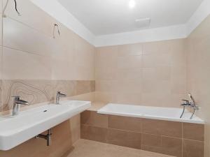 Prodej bytu 4+kk, Liberec, Dukelská, 141 m2