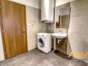 Pronájem bytu 2+kk, Pardubice - Zelené Předměstí, K Višňovce, 58 m2