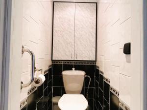 Pronájem bytu 3+1, Praha - Troja, Svídnická, 68 m2