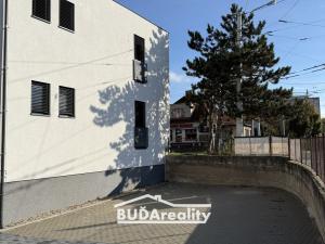 Pronájem kanceláře, Otrokovice, tř. Osvobození, 14 m2