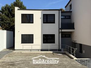 Pronájem bytu 1+kk, Otrokovice, tř. Osvobození, 32 m2