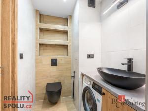 Pronájem bytu 2+kk, Pardubice - Zelené Předměstí, S. K. Neumanna, 53 m2