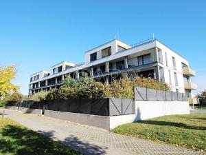 Pronájem bytu 3+kk, Praha - Kbely, Plzákova, 77 m2