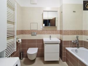 Pronájem bytu 2+kk, Praha - Hloubětín, Saarinenova, 58 m2