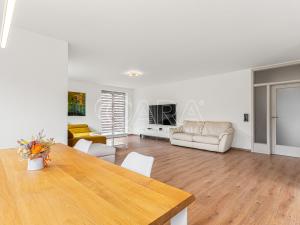 Prodej rodinného domu, Postřižín, Jelení, 169 m2