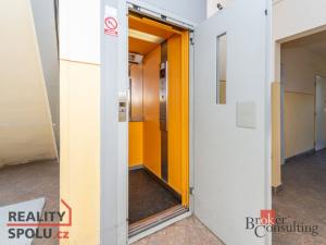 Pronájem bytu 3+kk, Praha - Střížkov, Varnsdorfská, 59 m2