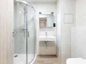 Pronájem bytu 2+kk, Praha - Hlubočepy, Na Zlíchově, 37 m2