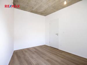 Prodej bytu 2+kk, Praha - Hrdlořezy, Českobrodská, 57 m2