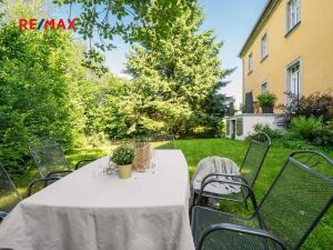 Prodej rodinného domu, Včelákov, 358 m2