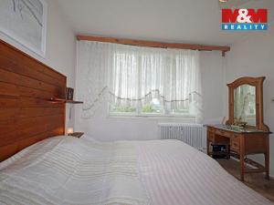 Prodej bytu 4+1, Karlovy Vary - Doubí, Modenská, 77 m2