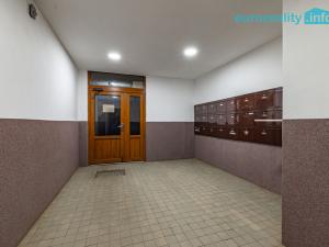 Prodej bytu 1+1, Cheb, Lomená, 35 m2