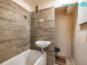 Prodej bytu 1+1, Cheb, Lomená, 35 m2