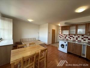 Pronájem bytu 1+kk, Zlín, Plesníkova, 32 m2