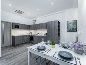 Prodej bytu 2+kk, Praha - Nové Město, Opletalova, 44 m2