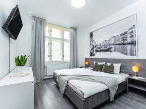 Prodej bytu 2+kk, Praha - Nové Město, Opletalova, 44 m2