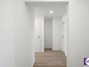 Prodej bytu 3+1, Praha, Urbánkova, 80 m2