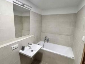 Pronájem bytu 1+kk, Česká Třebová, Trávník, 37 m2