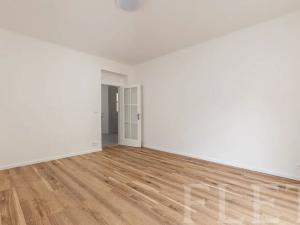 Pronájem bytu 2+1, Praha - Holešovice, Tusarova, 69 m2