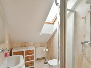 Pronájem vily, Choteč, 190 m2