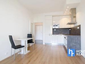 Pronájem bytu 2+kk, Praha - Hlubočepy, Geologická, 41 m2