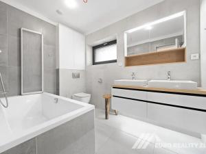 Prodej rodinného domu, Zlín, Mezihoří, 350 m2