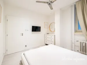 Pronájem bytu 2+kk, Praha - Nové Město, Opletalova, 42 m2